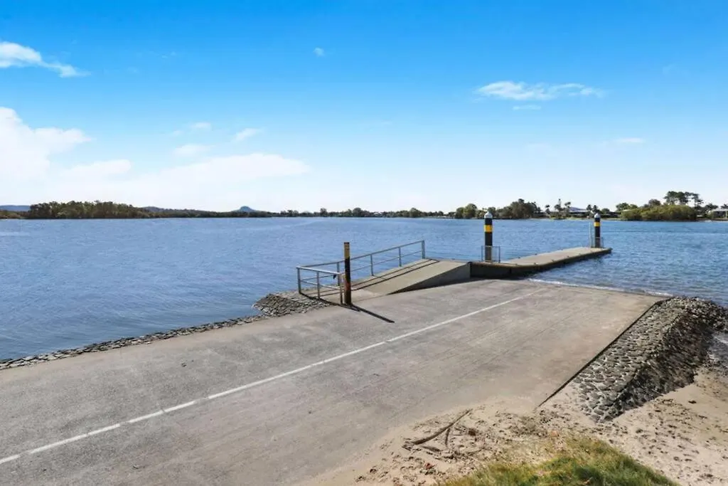 Holiday home Beach Boutique With River View Maroochydore