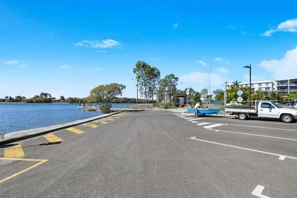 Beach Boutique With River View Maroochydore Australia