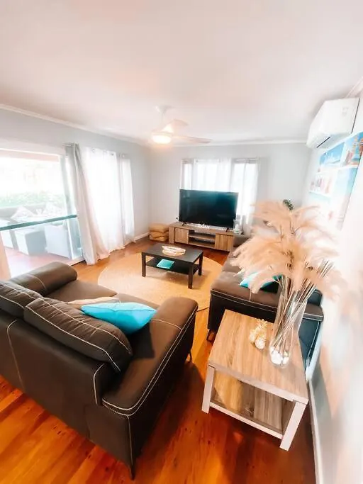 Beach Boutique With River View Maroochydore Holiday home